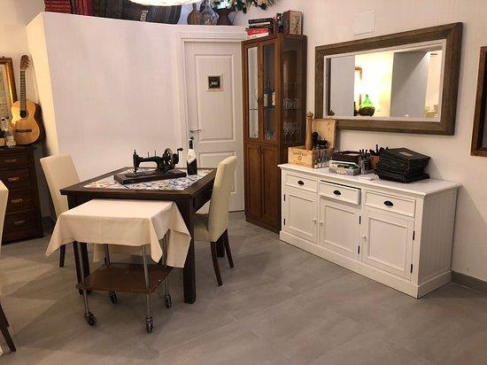 Angiolina Dispensa & Cantina